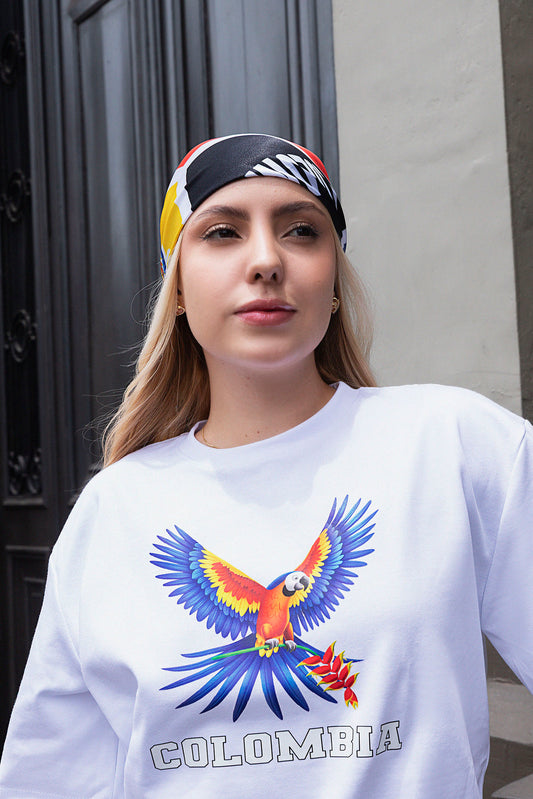 CAMISETA BLANCA CON GUACAMAYA