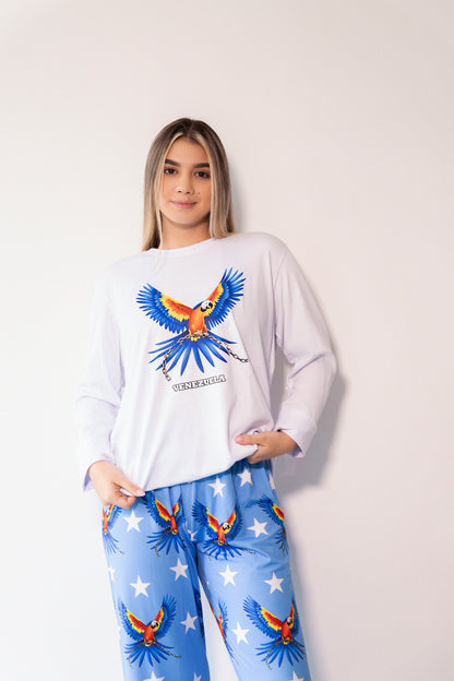 SET DE PIJAMA CELESTE DE GUACAMAYA