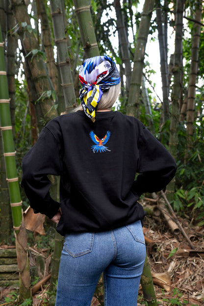 BUZO CON GUACAMAYA (punto cruz)